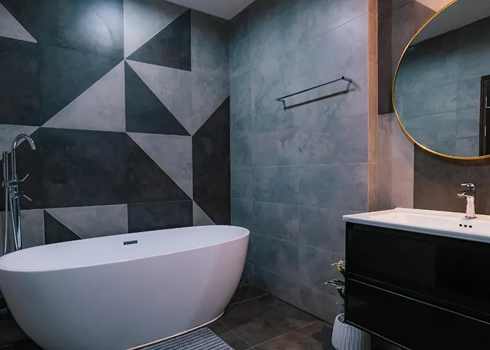 Prime Sukhumvit Modern Home, Phrom Phong Bts, Em District, Up To 14 Guests Bangkok